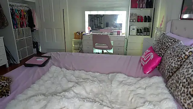 emmagray001 online show from May 29, 11:05 am