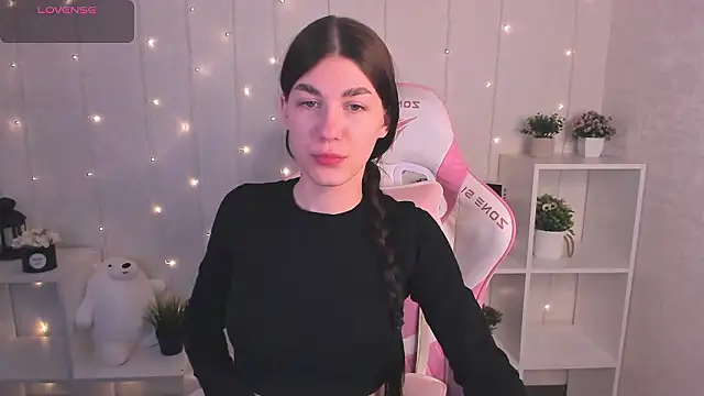 toooyour online show from February 25, 12:00 am