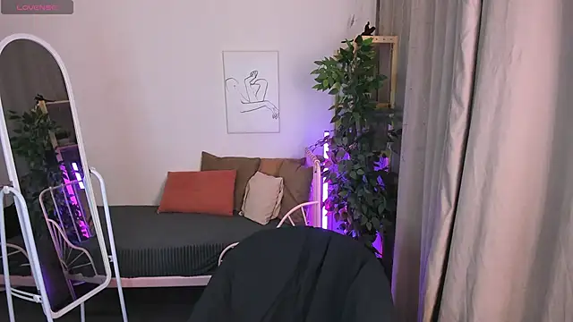 toooyour online show from November 11, 12:27 am