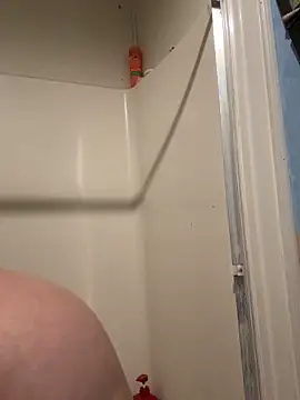 lairarose online show from November 2, 10:04 pm