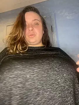 Snapshot of lairarose chatting on December 5, 3:09 am lairarose online show from December 5, 3:09 am