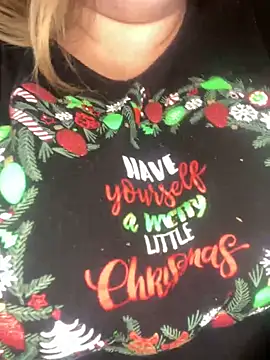 Snapshot of lairarose chatting on December 28, 5:44 am lairarose online show from December 28, 5:44 am
