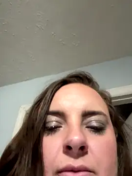 Snapshot of lairarose chatting on October 19, 9:39 pm lairarose online show from October 19, 9:39 pm