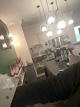 lairarose online show from October 30, 2:04 pm