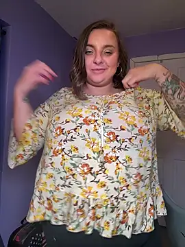 lairarose online show from October 30, 1:37 am