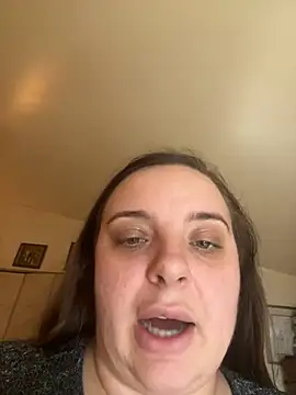 Snapshot of lairarose chatting on December 17, 7:04 pm lairarose online show from December 17, 7:04 pm