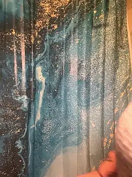 lairarose online show from October 29, 1:15 am