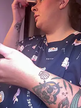 lairarose online show from October 29, 1:32 pm