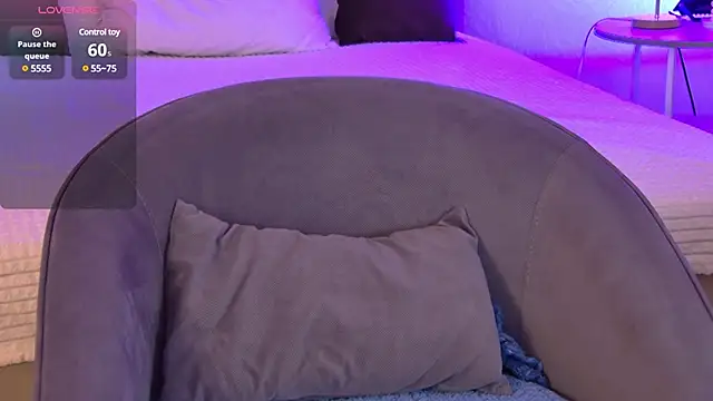 MiaBecky online show from March 23, 5:21 am