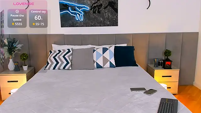 MiaBecky online show from September 16, 5:30 am