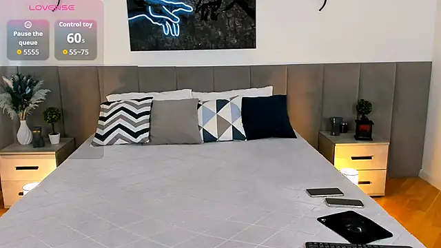 MiaBecky online show from September 18, 5:21 am