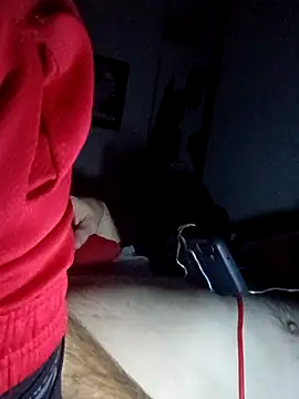 Snapshot of crazycam619 chatting on December 20, 7:00 am crazycam619 online show from December 20, 7:00 am