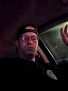 Snapshot of crazycam619 chatting on November 22, 1:59 am crazycam619 online show from November 22, 1:59 am