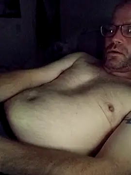 Snapshot of crazycam619 chatting on November 18, 6:39 am crazycam619 online show from November 18, 6:39 am