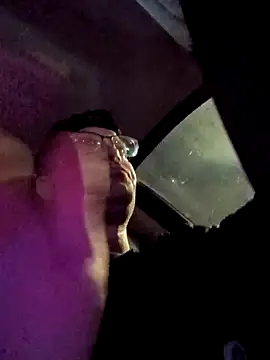 Snapshot of crazycam619 chatting on January 8, 1:22 am crazycam619 online show from January 8, 1:22 am