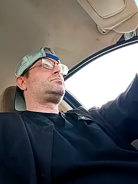 Snapshot of crazycam619 chatting on November 3, 10:57 pm crazycam619 online show from November 3, 10:57 pm