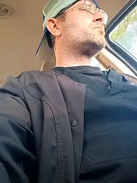 Snapshot of crazycam619 chatting on November 7, 10:35 pm crazycam619 online show from November 7, 10:35 pm