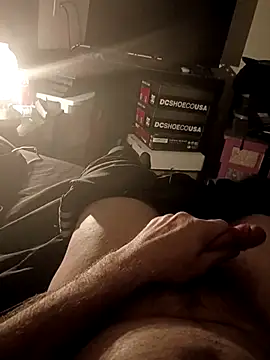 Snapshot of crazycam619 chatting on January 9, 8:10 am crazycam619 online show from January 9, 8:10 am