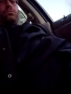 Snapshot of crazycam619 chatting on October 31, 12:51 am crazycam619 online show from October 31, 12:51 am