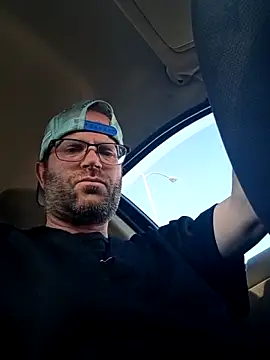 Snapshot of crazycam619 chatting on October 31, 10:49 pm crazycam619 online show from October 31, 10:49 pm