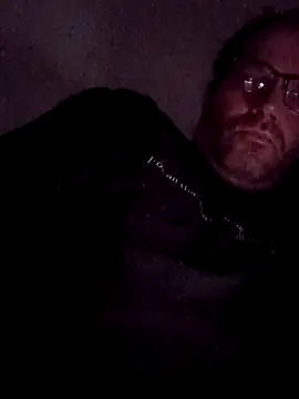 Snapshot of crazycam619 chatting on November 15, 4:33 pm crazycam619 online show from November 15, 4:33 pm