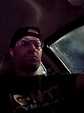 Snapshot of crazycam619 chatting on February 5, 2:29 am crazycam619 online show from February 5, 2:29 am