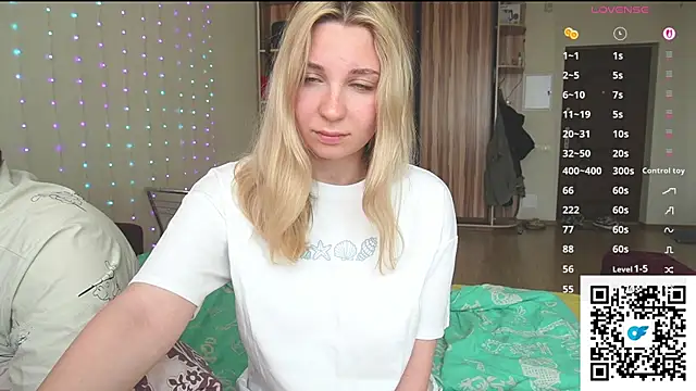 llolilove online show from April 27, 12:03 pm