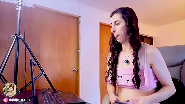 Lilith malum online show from September 26, 8:59 pm