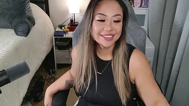 SpikedBella online show from February 2, 6:42 pm