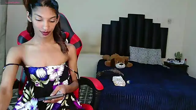 Silkylicious online show from November 28, 1:28 am