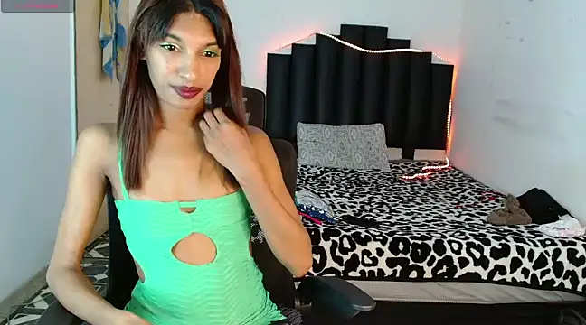 Snapshot of Silkylicious chatting on March 11, 1:59 am Silkylicious online show from March 11, 1:59 am