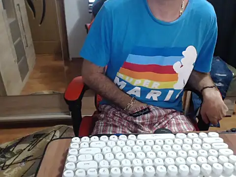 uncutguy01 online show from September 23, 3:57 am