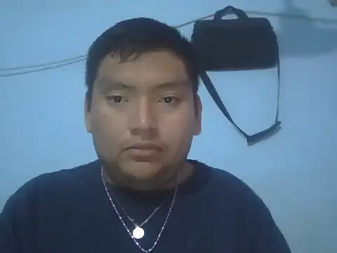 Snapshot of daniel4444Cu chatting on April 21, 4:13 pm daniel4444Cu online show from April 21, 4:13 pm