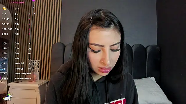 Nicolette ks  online show from March 20, 4:24 am