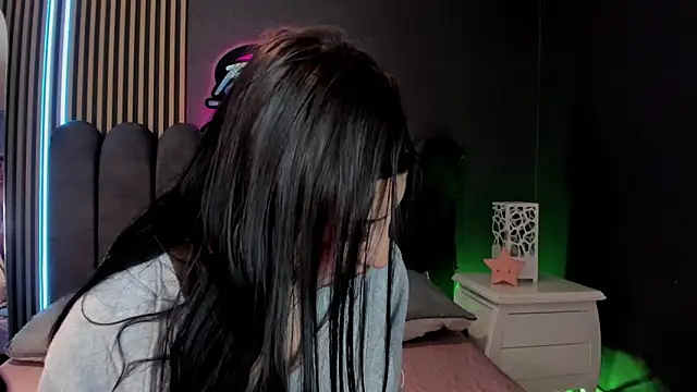 Nicolette ks  online show from June 5, 4:50 am