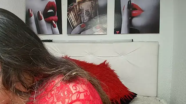 LinaBrowm online show from June 11, 4:15 pm