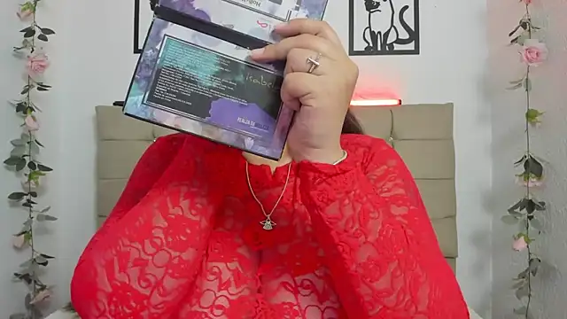 LinaBrowm online show from April 15, 3:38 pm