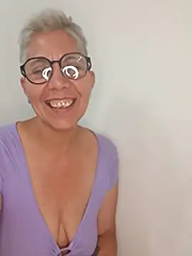 luz bella online show from December 7, 3:31 am