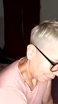 luz bella online show from December 10, 2:27 am