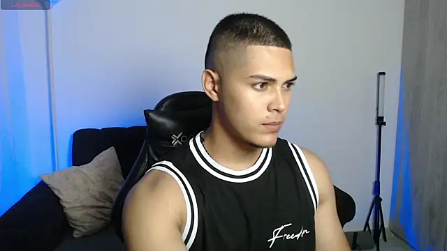 Iamdylan777 online show from July 7, 4:04 am