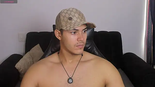 Iamdylan777 online show from April 25, 1:36 pm
