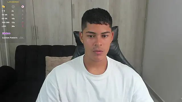Snapshot of Iamdylan777 chatting on October 14, 4:29 pm Iamdylan777 online show from October 14, 4:29 pm