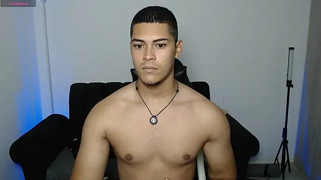 Iamdylan777 online show from July 5, 11:55 pm