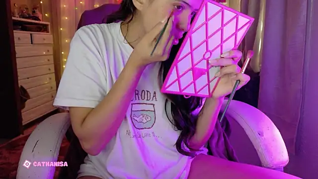 Snapshot of AllisonCatUwU chatting on October 24, 3:55 pm AllisonCatUwU online show from October 24, 3:55 pm