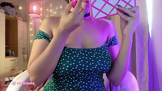 Snapshot of AllisonCatUwU chatting on February 16, 3:10 pm AllisonCatUwU online show from February 16, 3:10 pm