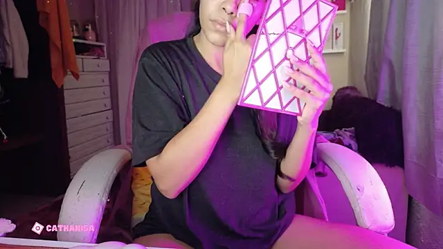 Snapshot of AllisonCatUwU chatting on October 30, 3:31 pm AllisonCatUwU online show from October 30, 3:31 pm