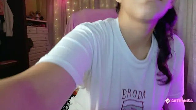 Snapshot of AllisonCatUwU chatting on October 15, 3:09 pm AllisonCatUwU online show from October 15, 3:09 pm