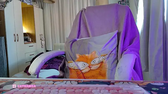 Snapshot of AllisonCatUwU chatting on February 26, 3:56 pm AllisonCatUwU online show from February 26, 3:56 pm