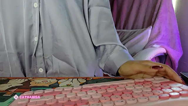 Snapshot of AllisonCatUwU chatting on February 21, 3:36 pm AllisonCatUwU online show from February 21, 3:36 pm