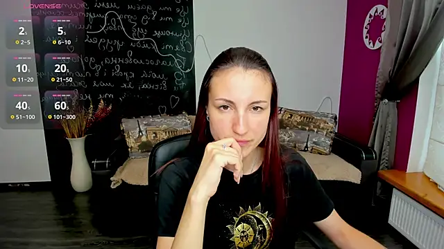 Snapshot of Missis_Sofiia chatting on July 4, 12:00 pm Missis Sofiia online show from July 4, 12:00 pm